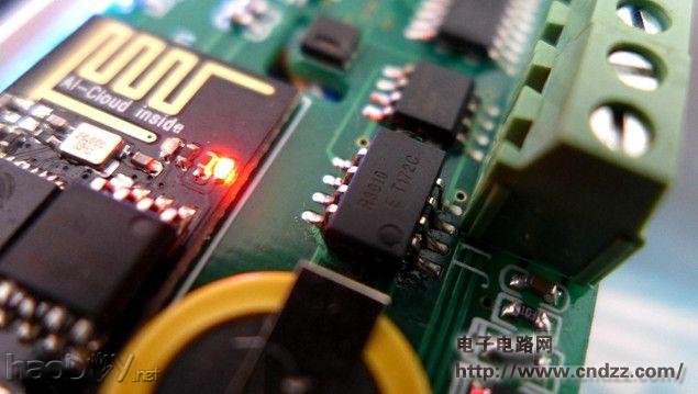 多功能的空气检测仪,甲醛、PM2.5、温湿度检测