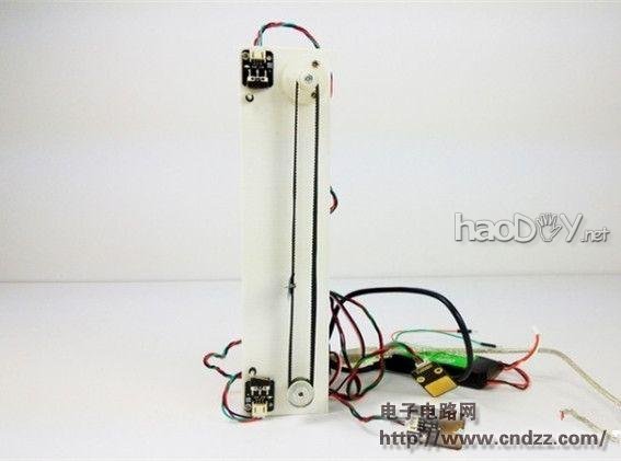 玩得就是心跳,升降机玩出跳楼机的味道!