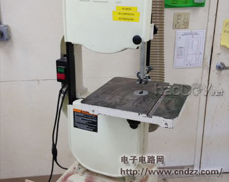 炫酷到底,制作你自己的多彩光剑,用光作画