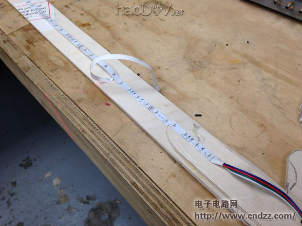 炫酷到底,制作你自己的多彩光剑,用光作画