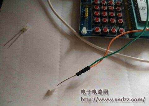 DIY单片机控“光码电子锁”