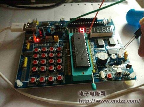 DIY单片机控“光码电子锁”