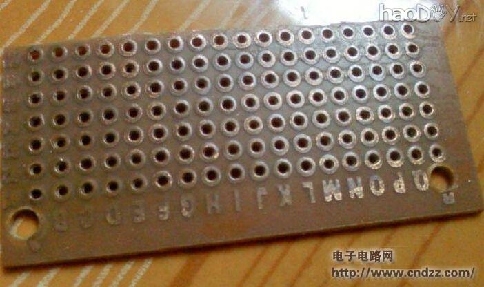 数码管电子时钟的制作,材料工具简单易实现