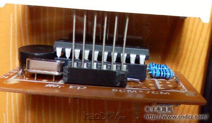 数码管电子时钟的制作,材料工具简单易实现