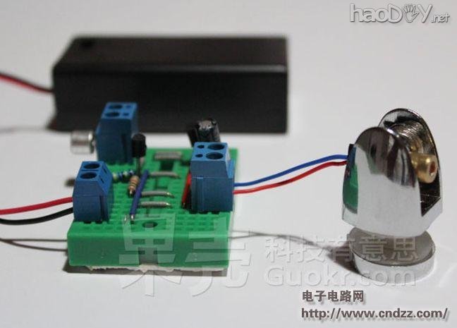 小小激光头,帮你摆脱音频线、打免费“电话”激光音频传输