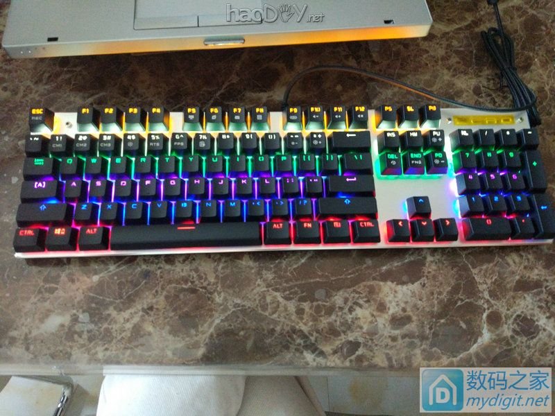 机械键盘,改造无线,打造一把屌丝价格的高端键盘 机械键盘,改造无线,打造一把屌丝价格的高端键盘|创意DIY - 数