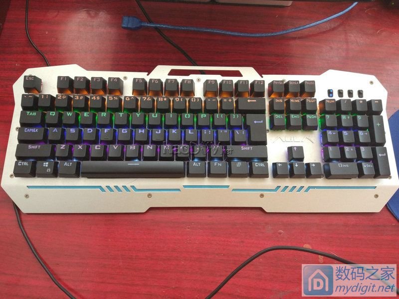 机械键盘,改造无线,打造一把屌丝价格的高端键盘 机械键盘,改造无线,打造一把屌丝价格的高端键盘|创意DIY - 数