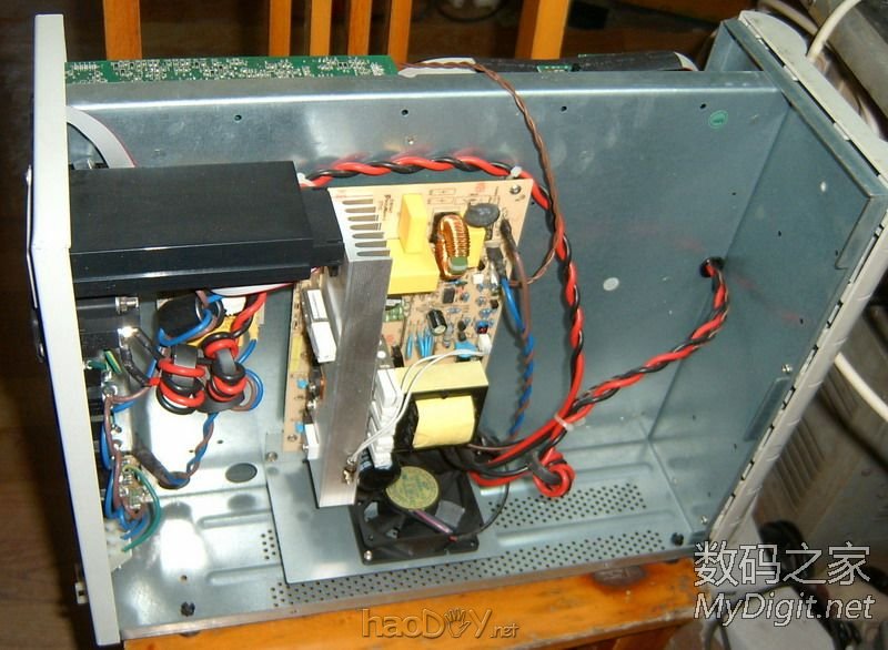 DIY的土鳖太阳能发电,用了3年蓄电池又该换了,悲催~~多图网慢慎