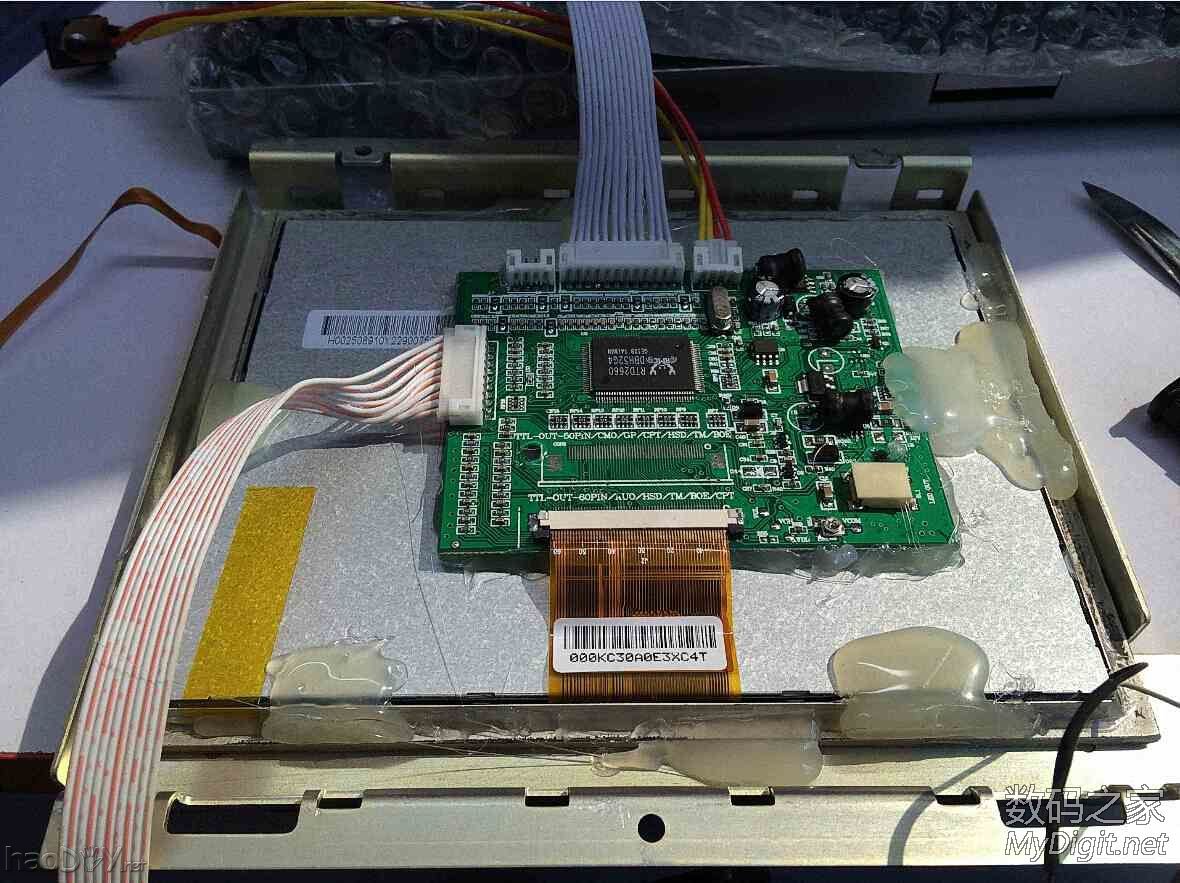 泰克数字示波器内置彩色CRT更换液晶屏图解(Tektronix TDS754C