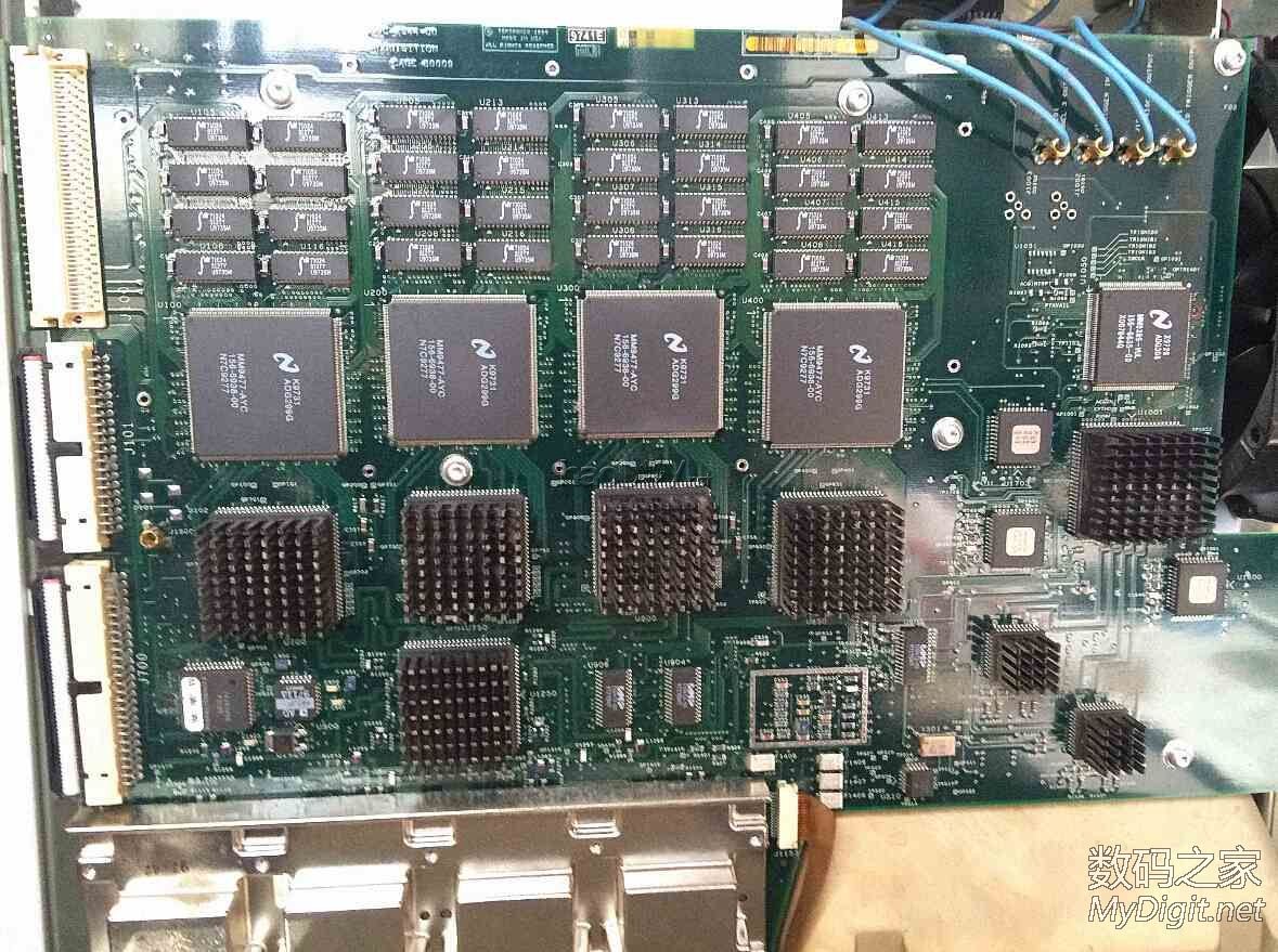 泰克数字示波器内置彩色CRT更换液晶屏图解(Tektronix TDS754C) 泰克数字示波器内置彩色CRT更换液晶屏图解(Tektronix TDS754C