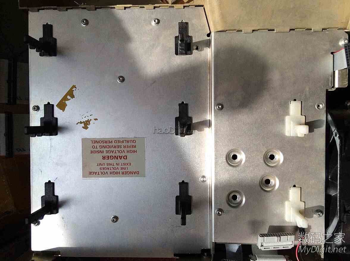 泰克数字示波器内置彩色CRT更换液晶屏图解(Tektronix TDS754C