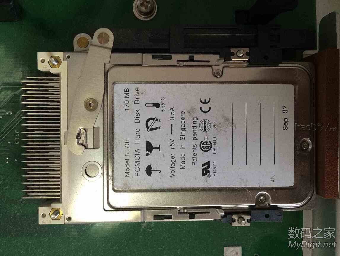 泰克数字示波器内置彩色CRT更换液晶屏图解(Tektronix TDS754C) 泰克数字示波器内置彩色CRT更换液晶屏图解(Tektronix TDS754C
