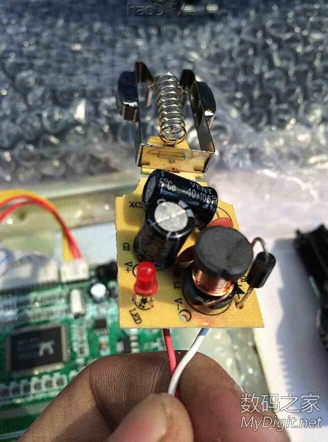 泰克数字示波器内置彩色CRT更换液晶屏图解(Tektronix TDS754C