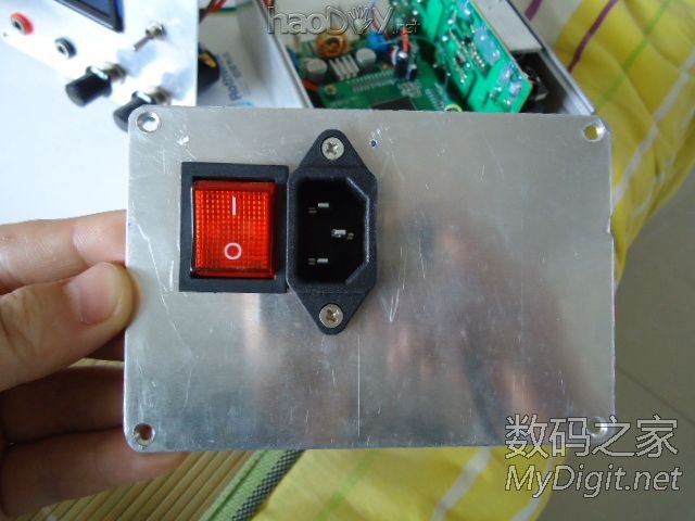 历时一个月,精心打造 恒流 恒压 可调 维修电源 历时一个月,精心打造 恒流 恒压 可调 维修电源