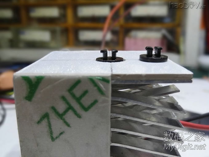 『MM DIY』一堆鸡肋的东西组合成个应急灯 『MM DIY』一堆鸡肋的东西组合成个应急灯