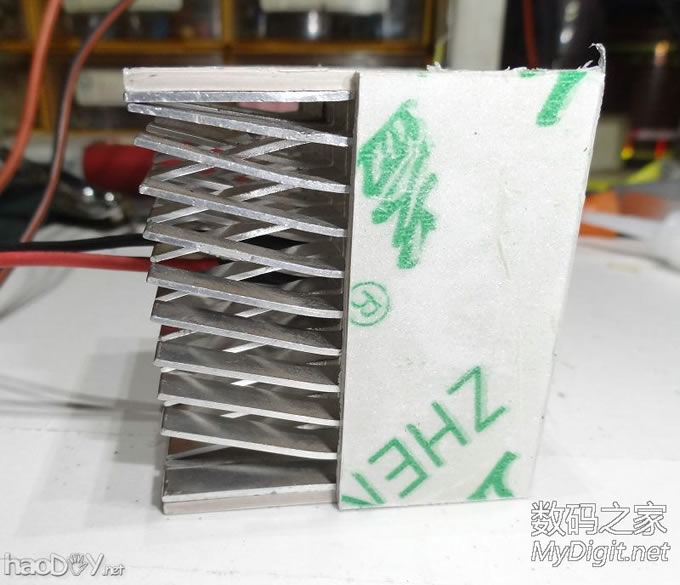 『MM DIY』一堆鸡肋的东西组合成个应急灯 『MM DIY』一堆鸡肋的东西组合成个应急灯