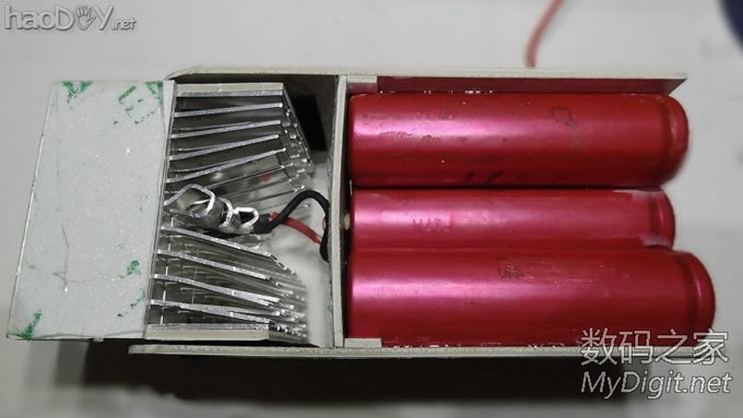 『MM DIY』一堆鸡肋的东西组合成个应急灯