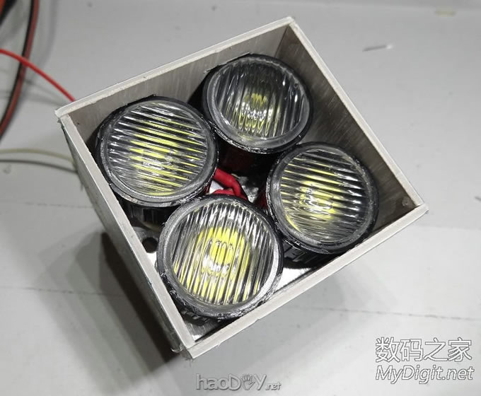 『MM DIY』一堆鸡肋的东西组合成个应急灯 『MM DIY』一堆鸡肋的东西组合成个应急灯