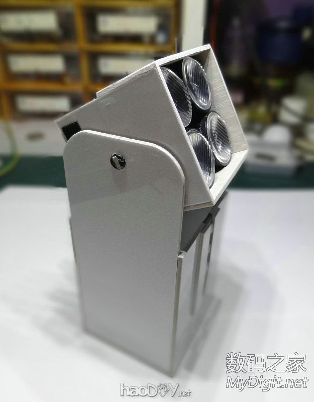 『MM DIY』一堆鸡肋的东西组合成个应急灯