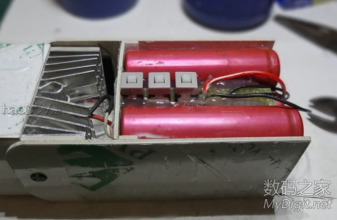 『MM DIY』一堆鸡肋的东西组合成个应急灯