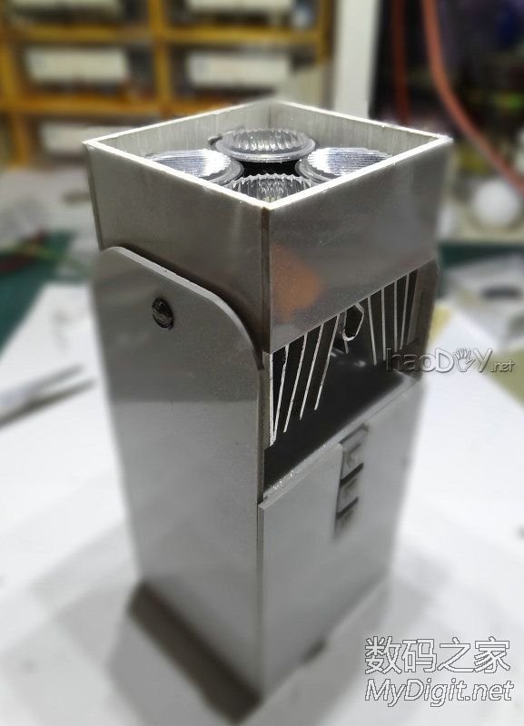 『MM DIY』一堆鸡肋的东西组合成个应急灯