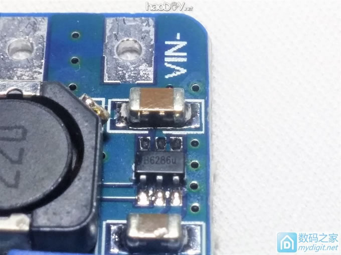 家用双探头数字温湿度计增加红外感应光控背光功能