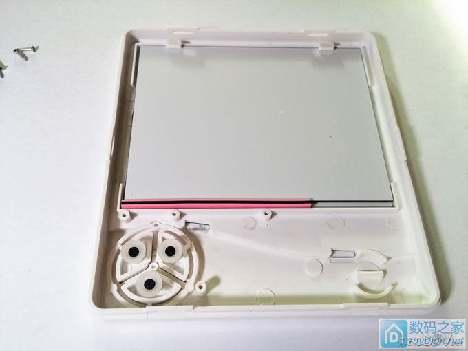 家用双探头数字温湿度计增加红外感应光控背光功能 家用双探头数字温湿度计增加红外感应光控背光功能