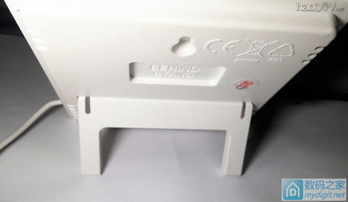 家用双探头数字温湿度计增加红外感应光控背光功能 家用双探头数字温湿度计增加红外感应光控背光功能