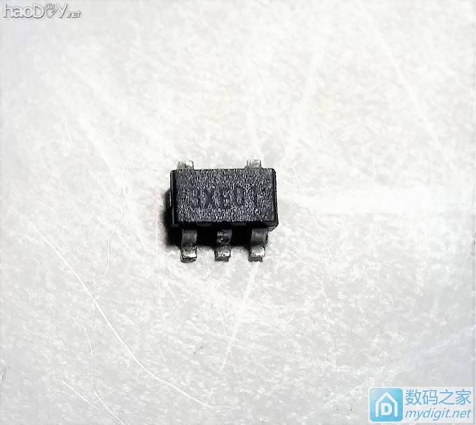 家用双探头数字温湿度计增加红外感应光控背光功能