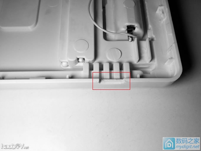 家用双探头数字温湿度计增加红外感应光控背光功能