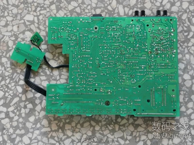 先锋TX-221Z组合音响收音头拆解并完全改造(附接口功能) 先锋TX-221Z组合音响收音头拆解并完全改造(附接口功能)