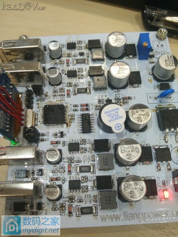 自制QC3.0 充电器   4口输出 自制QC3.0 充电器   4口输出展