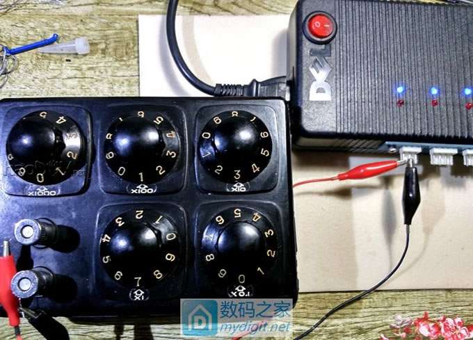 用索尼4.2V电源适配器DIY的4S平衡充