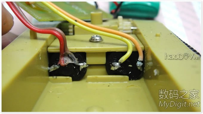 接楼上 『小七DIY』迷你蓝牙小坦克,支持重力感应哦!