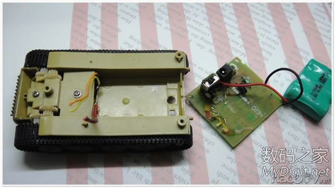 接楼上 『小七DIY』迷你蓝牙小坦克,支持重力感应哦!