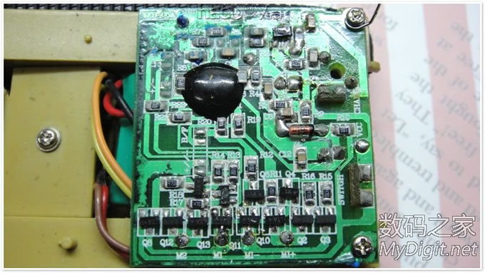 接楼上 『小七DIY』迷你蓝牙小坦克,支持重力感应哦!