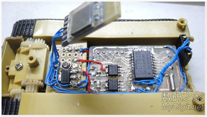 接楼上 『小七DIY』迷你蓝牙小坦克,支持重力感应哦!