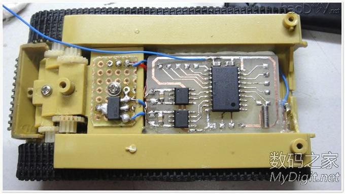 接楼上 『小七DIY』迷你蓝牙小坦克,支持重力感应哦!