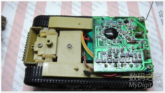 接楼上 『小七DIY』迷你蓝牙小坦克,支持重力感应哦!