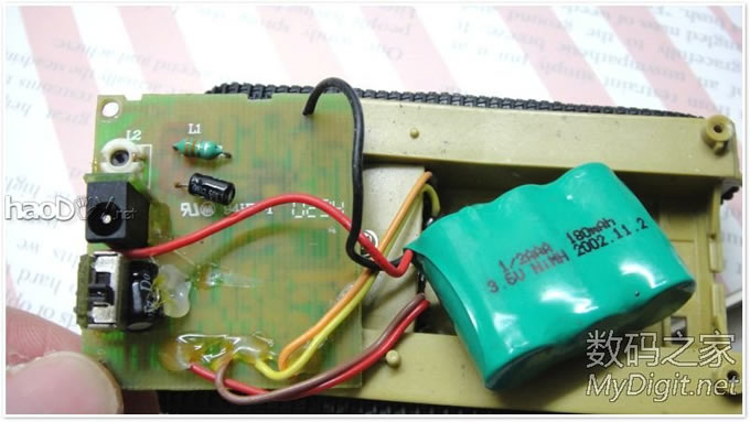 接楼上 『小七DIY』迷你蓝牙小坦克,支持重力感应哦!