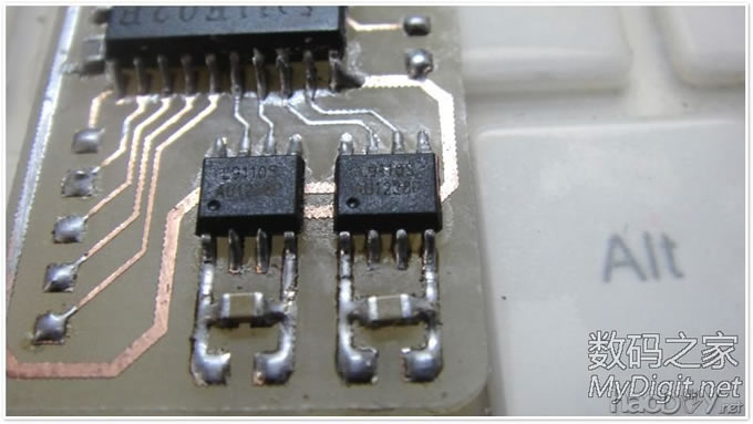 接楼上 『小七DIY』迷你蓝牙小坦克,支持重力感应哦!