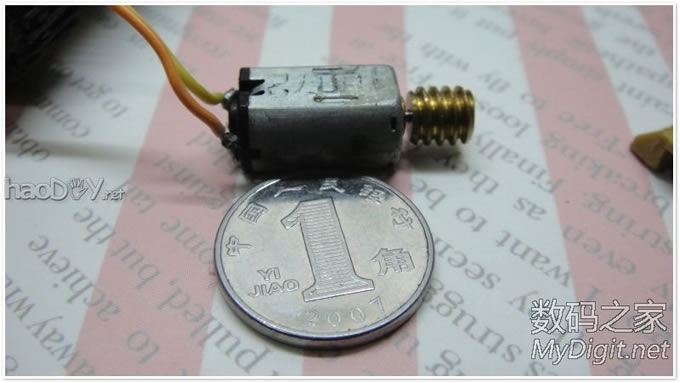 接楼上 『小七DIY』迷你蓝牙小坦克,支持重力感应哦!