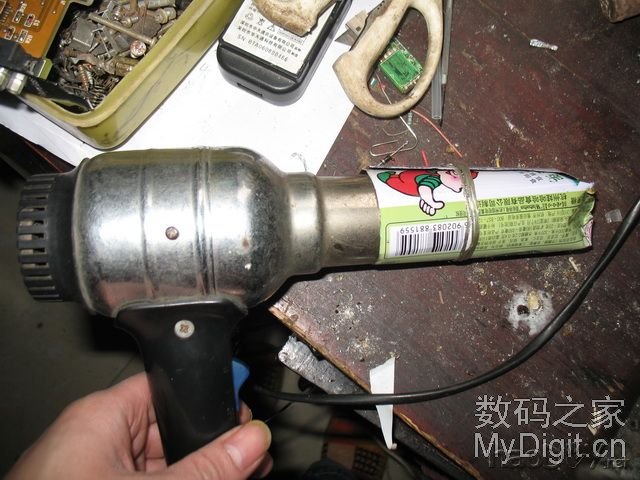 外观 用电吹风DIY一支强力“热风枪” 吹下零件一大堆