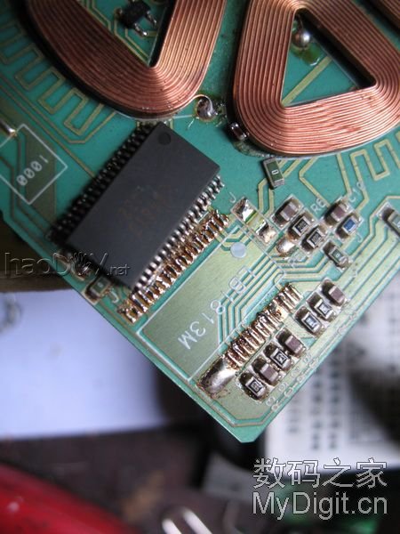 晕了,秒杀! 用电吹风DIY一支强力“热风枪” 吹下零件一大堆