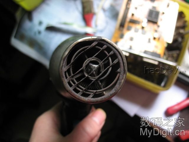 栅格必须是铁的 用电吹风DIY一支强力“热风枪” 吹下零件一大堆