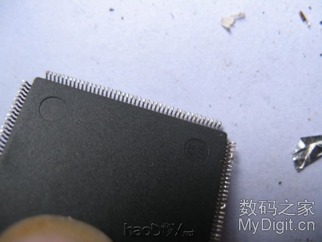 毫发无损 用电吹风DIY一支强力“热风枪” 吹下零件一大堆