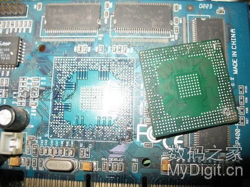 下来了 用电吹风DIY一支强力“热风枪” 吹下零件一大堆