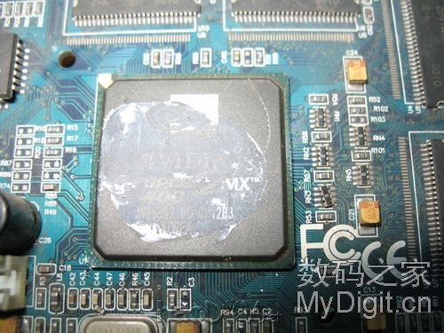 试试高档货 用电吹风DIY一支强力“热风枪” 吹下零件一大堆