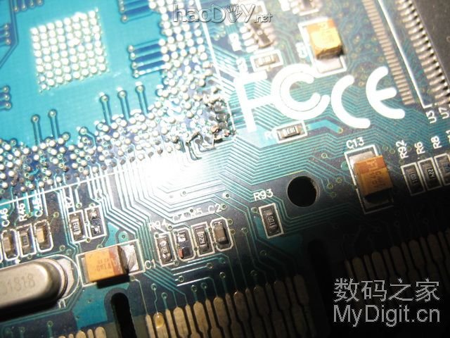 扯得稀烂 用电吹风DIY一支强力“热风枪” 吹下零件一大堆