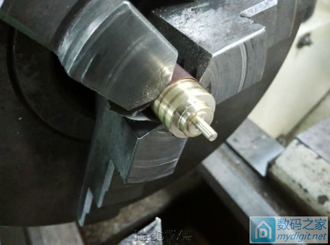 12 仿造数码之家22合一工具手柄 - 土豪金黄铜版(附加工全过程)